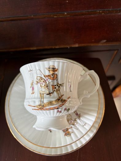Child's tea set featuring charming illustrations by the German artist Gisela Gottschlich.