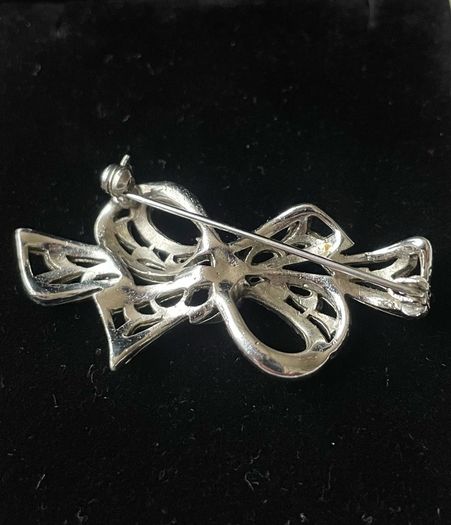 Brooch
