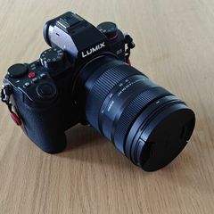 Panasonic Lumix S5 w'  Sigma 28-70mm lens
