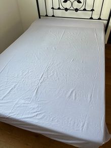 Pre-loved lilac and Cream Fitted sheets