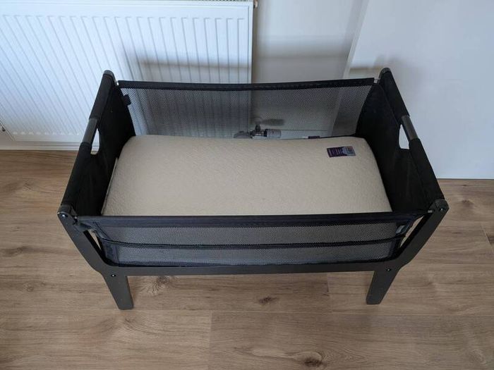 Bedside crib