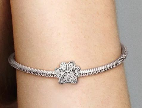 Pandora Moments Barrel Clasp Snake Chain Bracelet with silver Sparkling Paw Print Charm