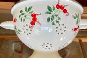 Vintage Pretty Rayware Metal Kitchen Sieve Enamelware Drainer
