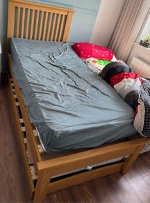 trundle bed