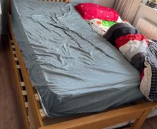 trundle bed