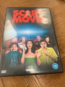 Scary Movie (2000)