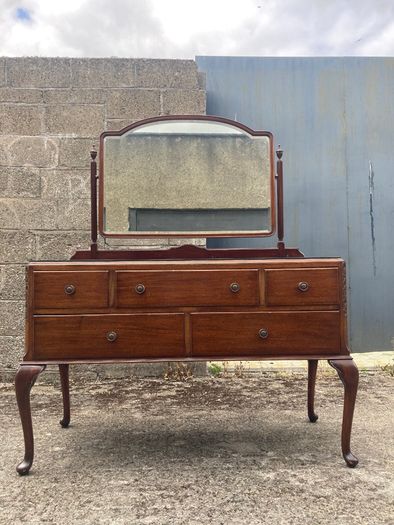 Dressing Table / Vanity Unit - Antique.