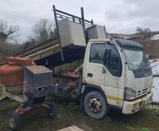 Isuzu nqr