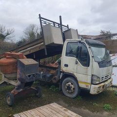Isuzu nqr