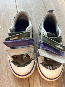 Clarks Dinosaur Runners Size 8F