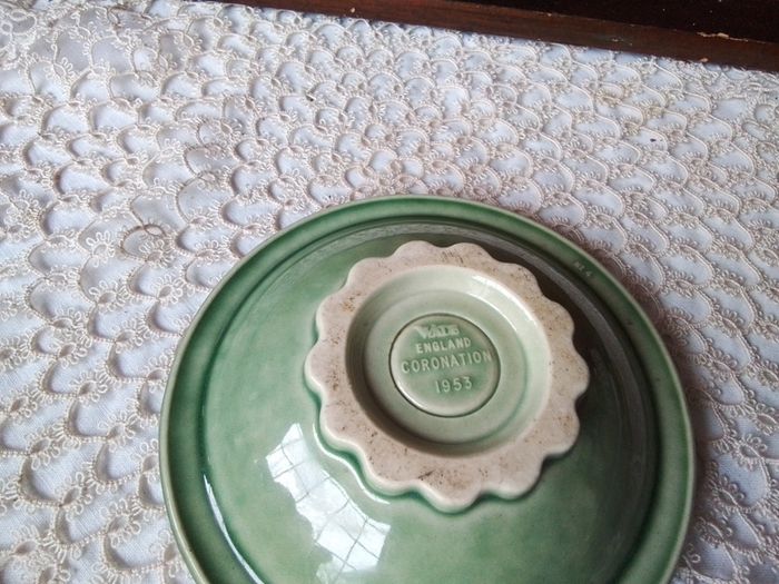Wade England 1953 Coronation Dish