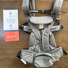 Ergobaby Onmi breeze baby carrier