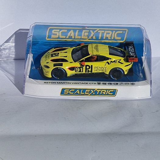 Scalextric C4446 Aston Martin Vantage #91 Slot Car  ( gt touring endurance )