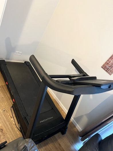 ProForm Trainer 8.5 treadmill + treadmill laptop tray
