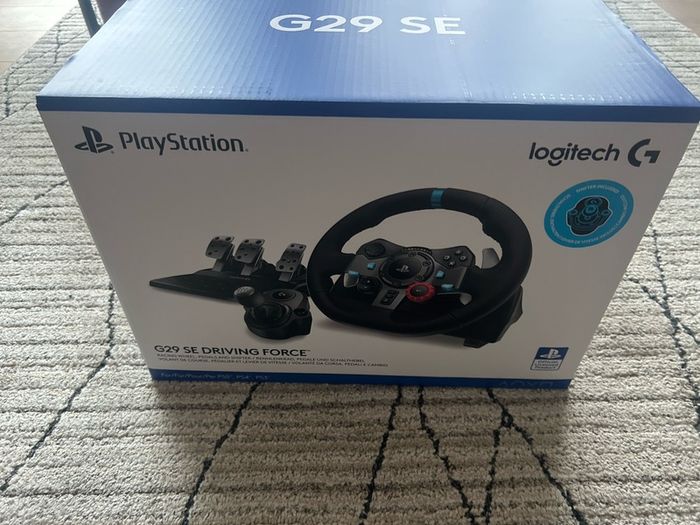 Logitech G29 Driving Force Wheel & Playseat Challenge X Logitech G Edition