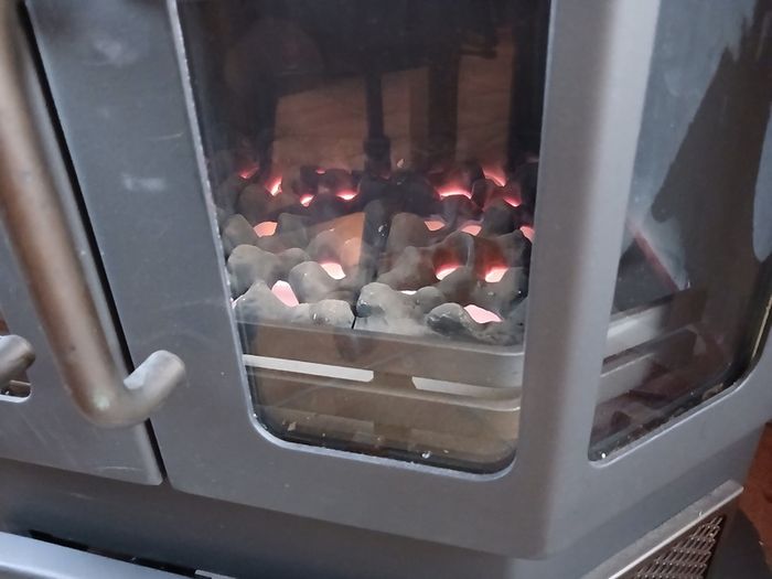 Natural gas stove.
