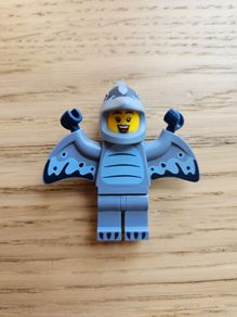 lego col27-6 pterodactyl costume fan, series 27