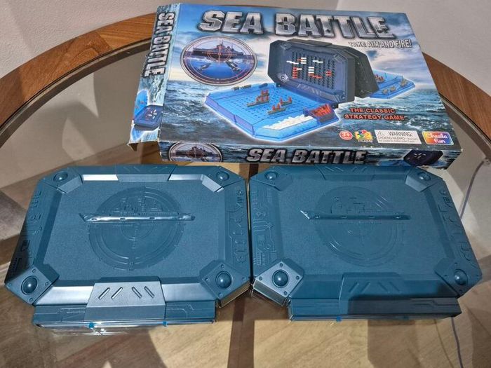 Sea Battle Classic Naval Strategy Board Game 100% Complete & Mint