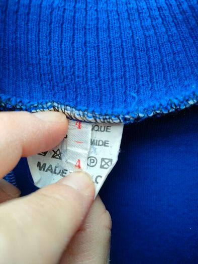 Vintage 80s 90s cycling jacket  Perfect condition  Size medium  Perfect for festivals  Unique piece
