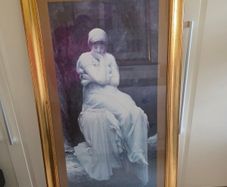 Picture of lady