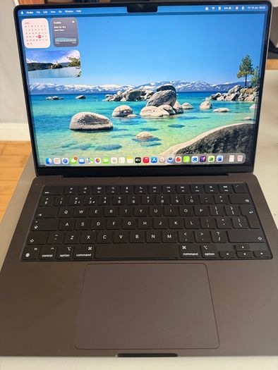 MacBook Pro Apple M4 Chip with 10 Core CPU and 10 Core GPU