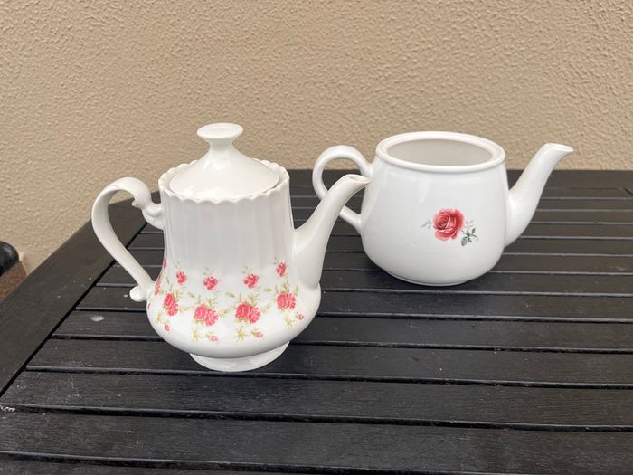 Tea pots