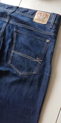 Tommy hilfiger navy denim ryder Winslow worn men's jeans W38 L30