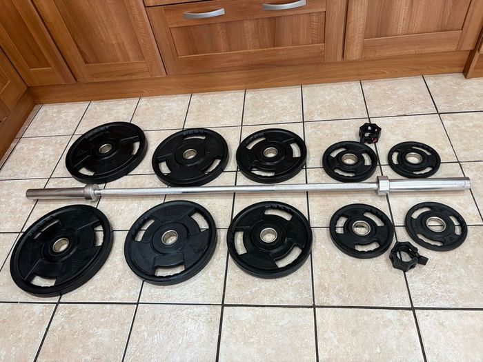 High End Urethane Olympic Weight Plates + 6 Foot 15KG olympic Barbell + Collars!