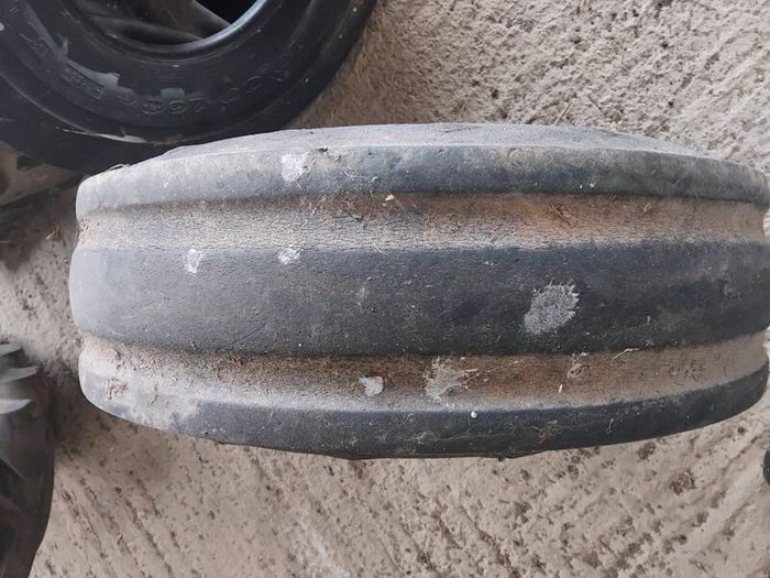 Tyres off ford 7610's