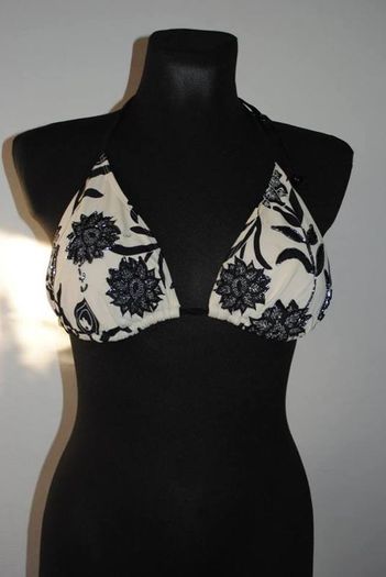 H&M embroidered bikini padded bra size UK14 cup B/C  EU42 cup B/C Postage included
