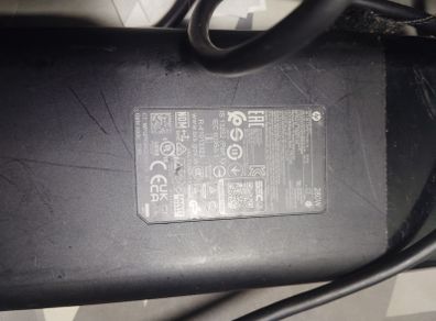Charger hp pavilion 15 280W works perfect