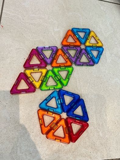 Magformers 2 sets combined. 45 pieces in total , excellent condition.