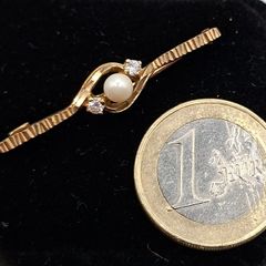 9ct yellow gold brooch