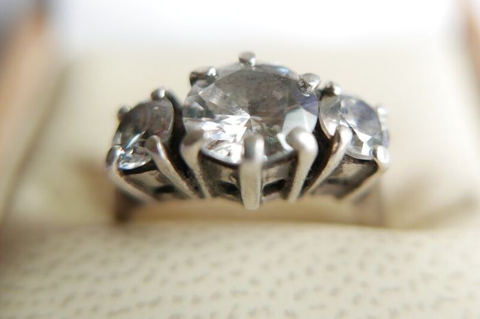 Vintage 925 Sterling Silver Three Stone Ring - size N - 5,2g