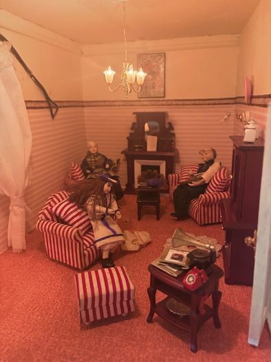Stunning approx 140cm high 4 story extra large Georgian dolls house with contents, servants quarters and separate garage
