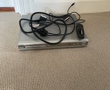 philips dvdr3300h/05 player and recorder
