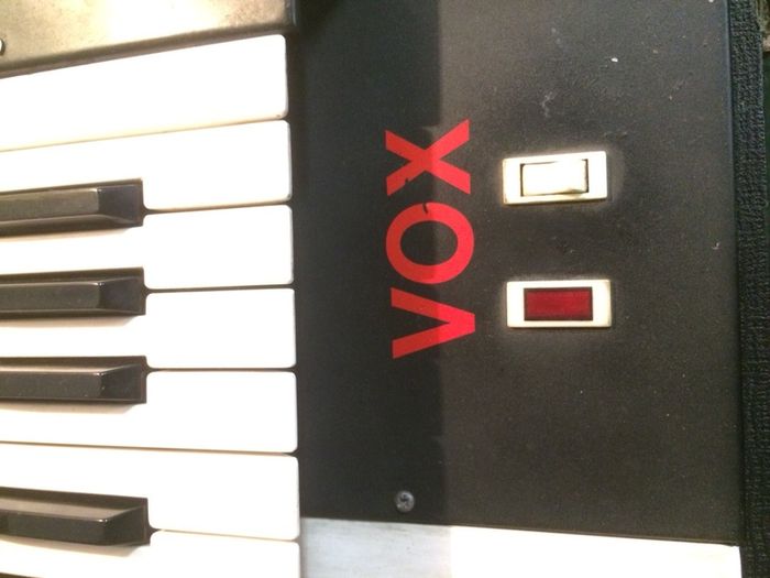 Jennings organ J.68