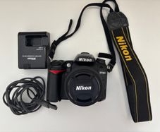 Nikon D7000 DSLR + Nikon 35mm f/1.8G Lens