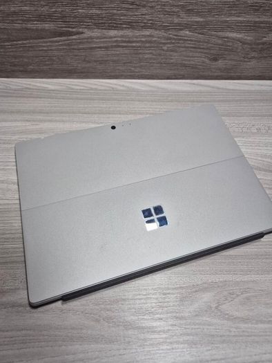 Microsoft Surface Laptop (1769) i5-7300U 8GB RAM 256GB SSD Windows 11