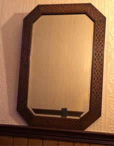 Wall mirror