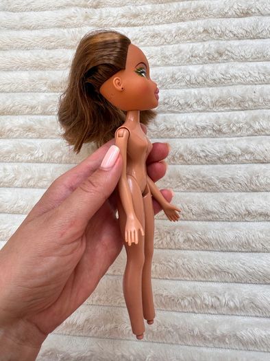 Bratz Doll Funk Out Fianna Original 1st Release The head creaks when it moves Used Please see photos