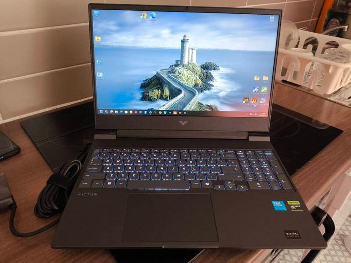 Brand New Gaming Laptop Hp Victus Intel 5 210H 8/12 RTX5060 8GB 80W GDDR7 16GB DDR5 5600mhz 512GB NVMe PCIE 4.0 15.6" 1080p 144hz Ips 300nits Win11 RGB
