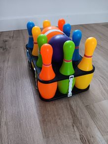 Bowling Pins Set