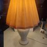 VINTAGE  CERAMIC table LAMP with shade in working order. Image 6