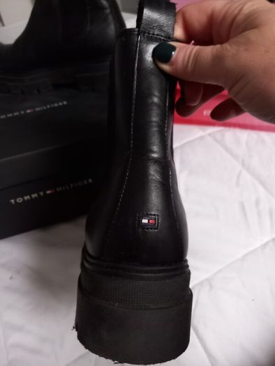 tommy hilfiger boots