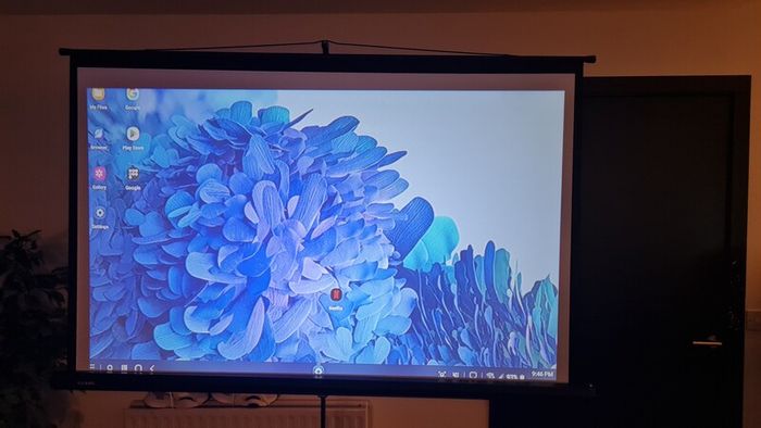 Projector+Screen