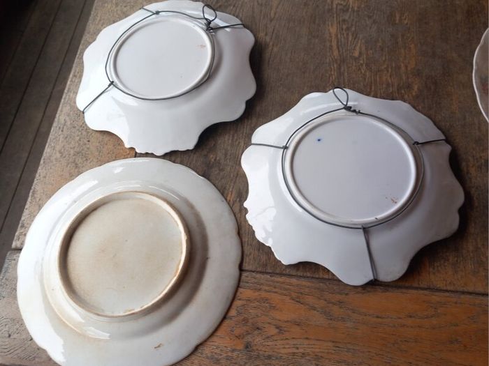 3 Imari plates from 1800s, hand painted, antiques, D18