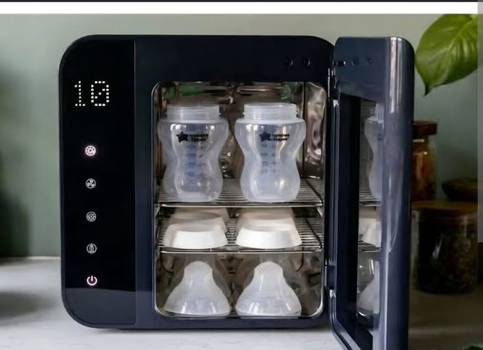 Tommee Tippee UV Steriliser Black