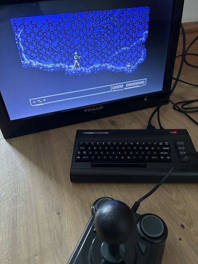 Commodore 64 , The C64 Mini Black Edition with 25 Games and Controllers