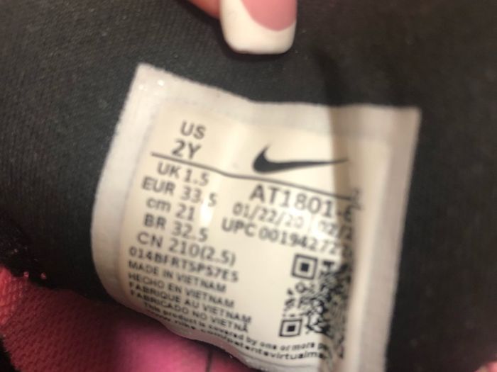 pink nike runners UK1.5